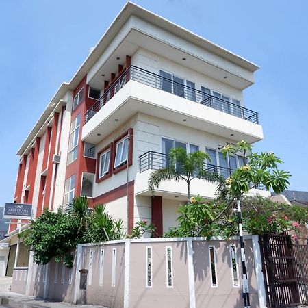 Arya Graha Semarang Hotel Exterior foto