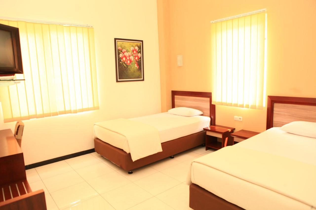 Arya Graha Semarang Hotel Exterior foto