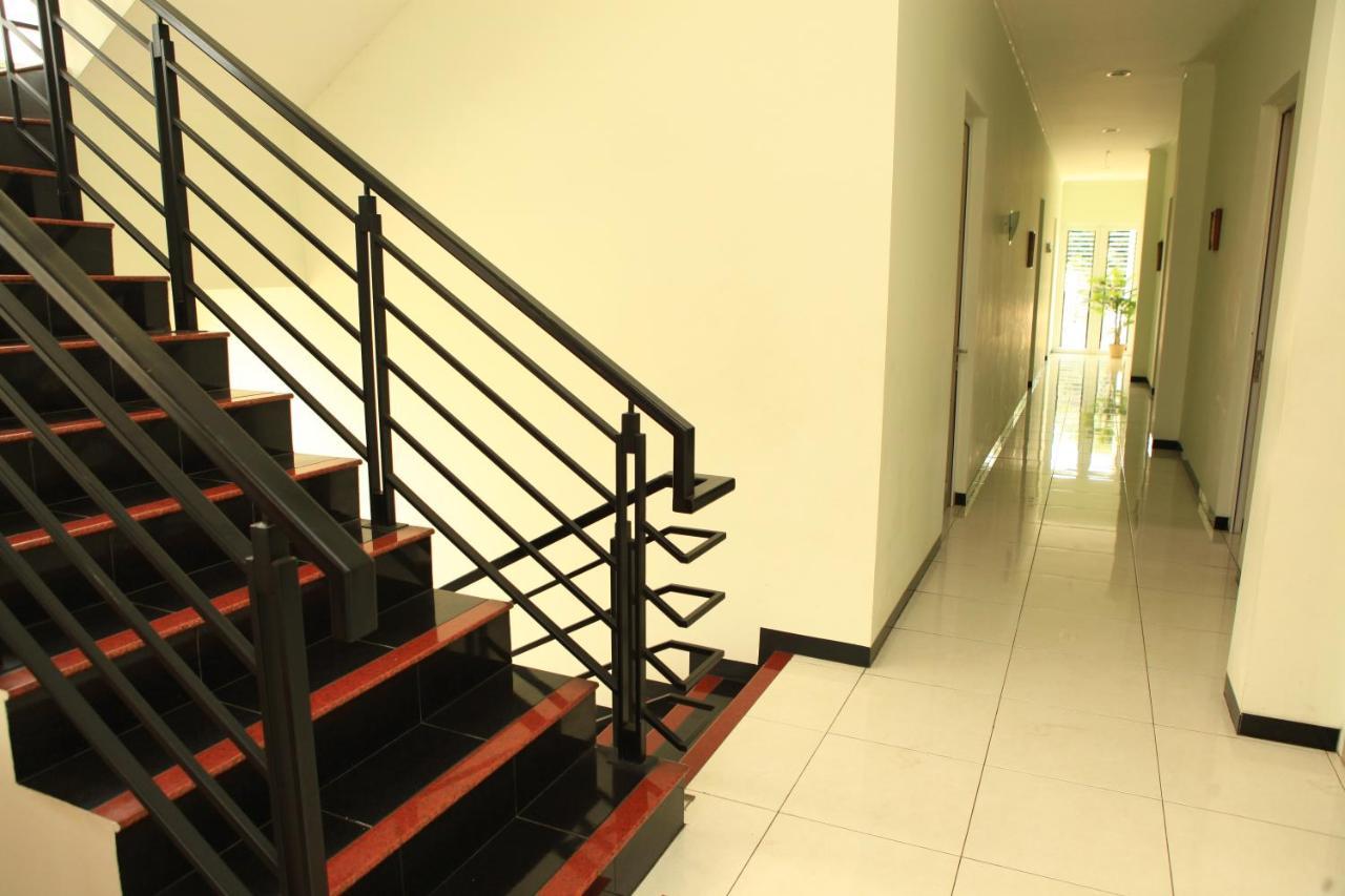 Arya Graha Semarang Hotel Exterior foto