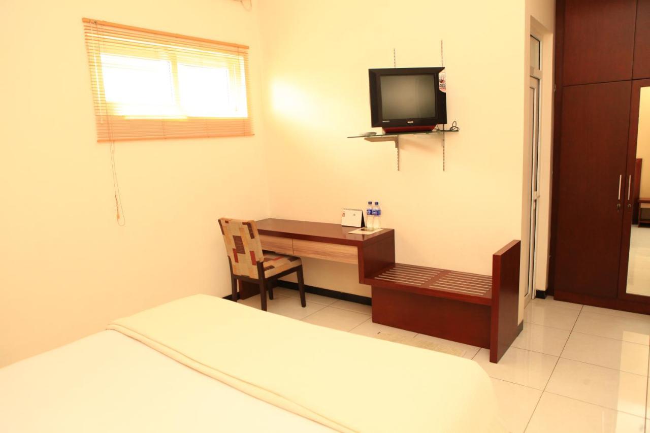 Arya Graha Semarang Hotel Exterior foto