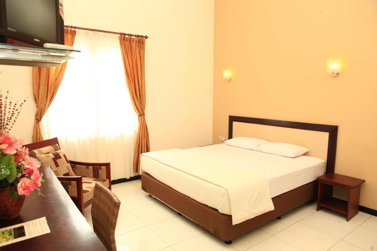 Arya Graha Semarang Hotel Exterior foto