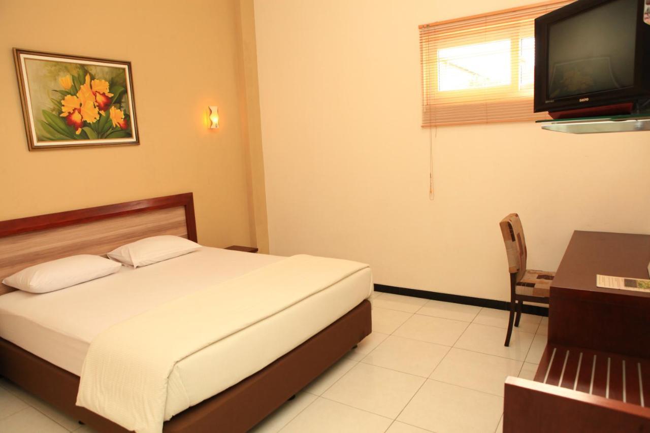 Arya Graha Semarang Hotel Exterior foto