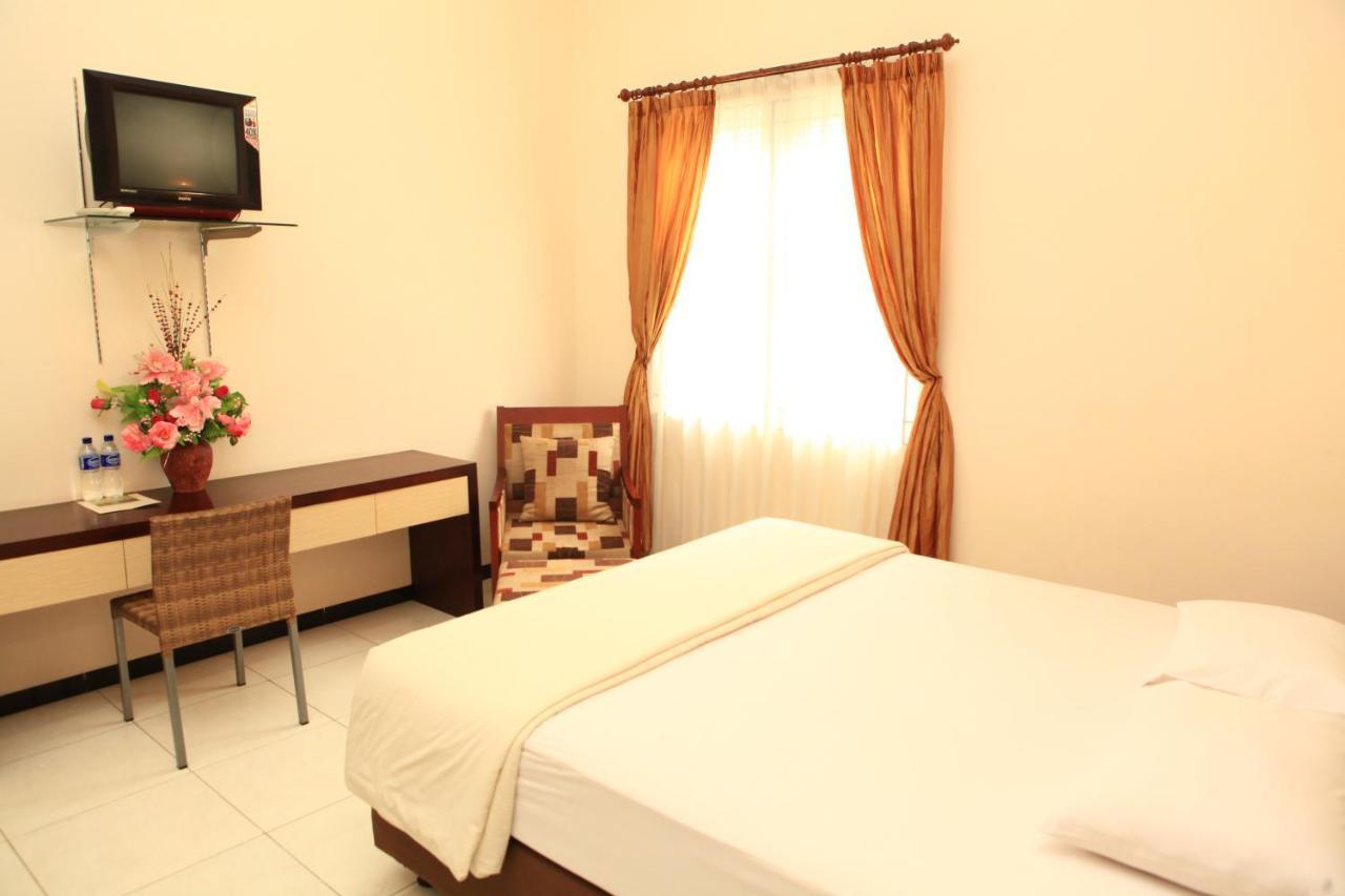 Arya Graha Semarang Hotel Exterior foto