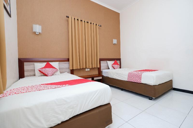 Arya Graha Semarang Hotel Exterior foto