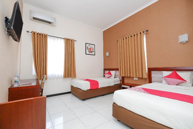 Arya Graha Semarang Hotel Exterior foto