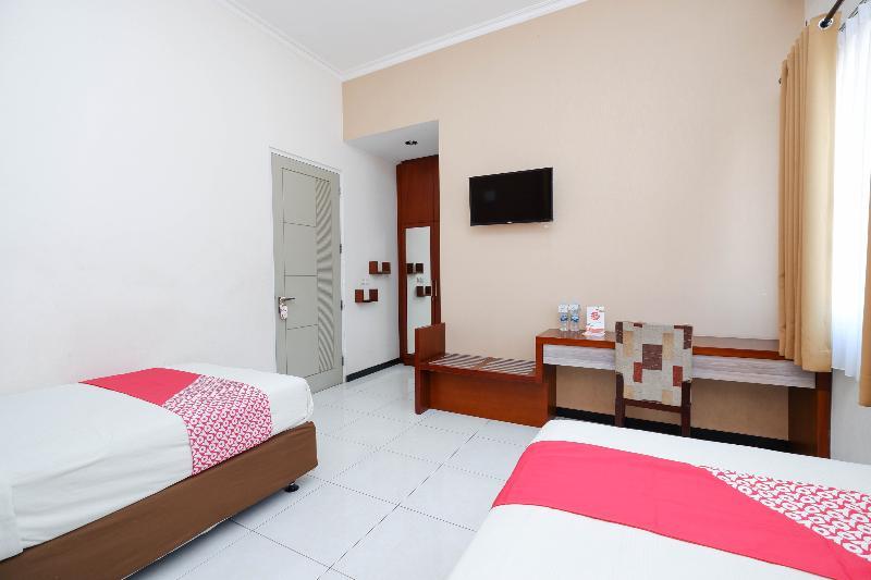 Arya Graha Semarang Hotel Exterior foto